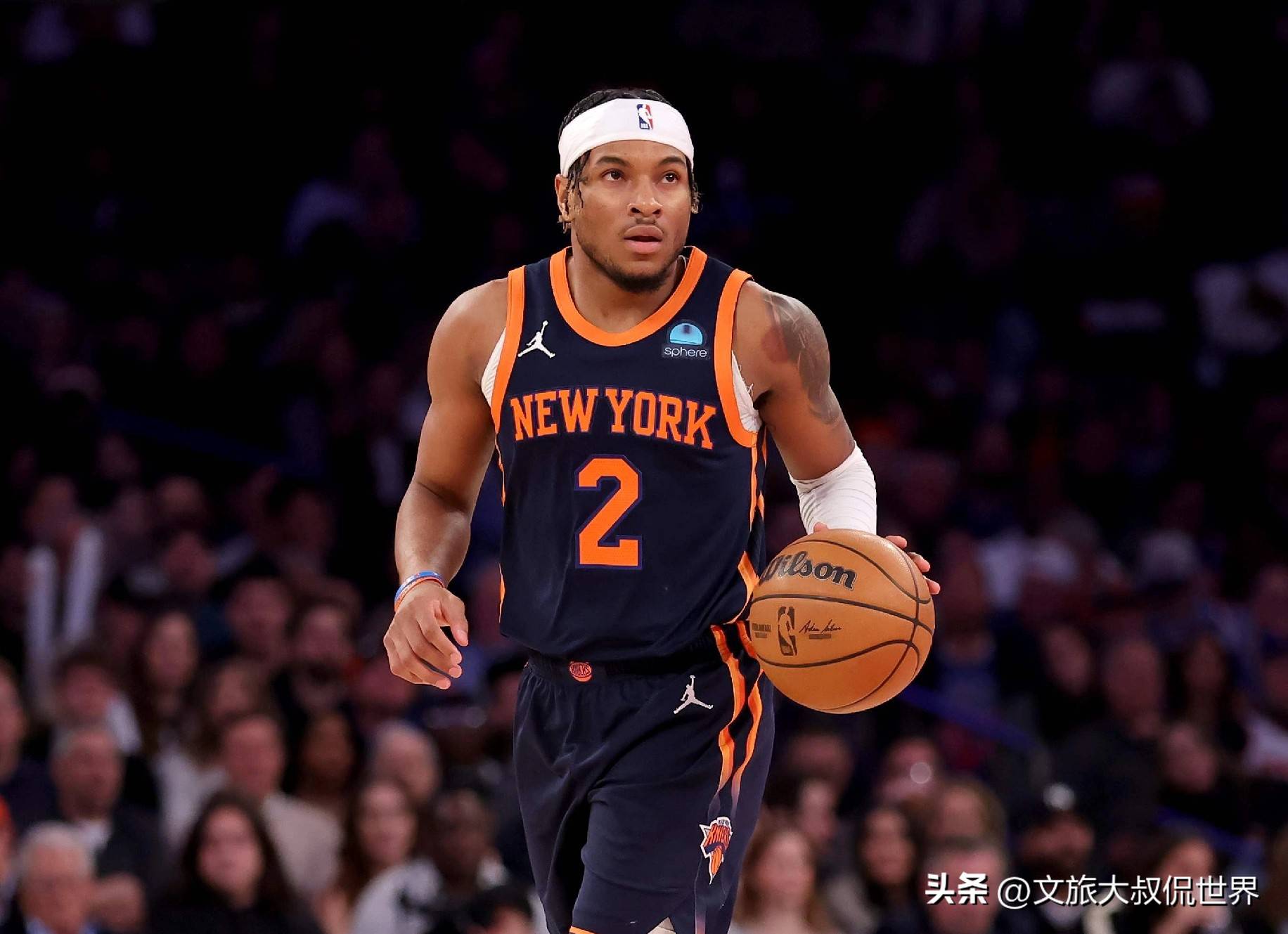 开云网页版-包含纽约尼克斯训练开放日，赛前队长鼓劲引欢呼，NBA常规赛在即，赛程密集仍需轮换的词条